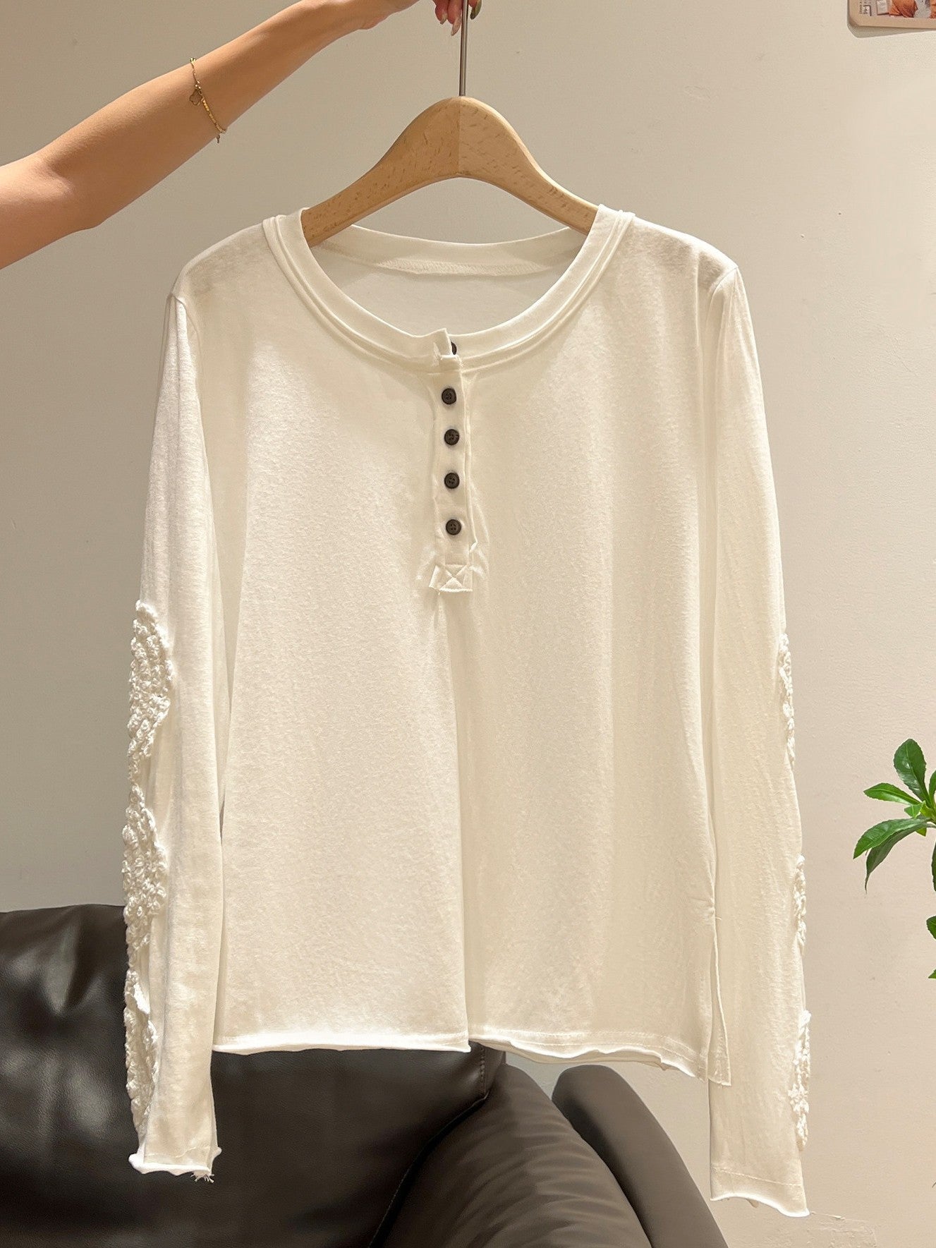 Sleeve Cutout Long Sleeve T-Shirt TK0400